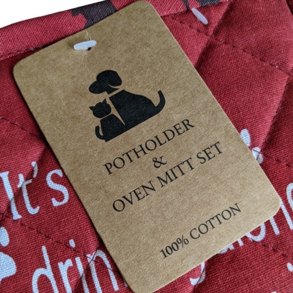 🔖NWT! Not Drinking Alone...Dog Is Home Kitchen Oven Mitt & Potholder Set - Picture 5 of 7